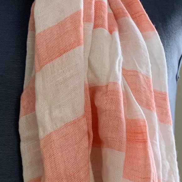 Forever 21 Scarf - Picture 3 of 10